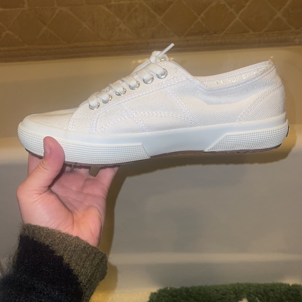 Worn only once, white Superga sneakers. Like new condition - Picture 7 of 10